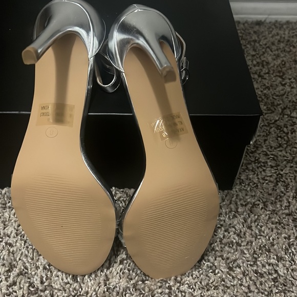 Shoes - Picture 5 of 5